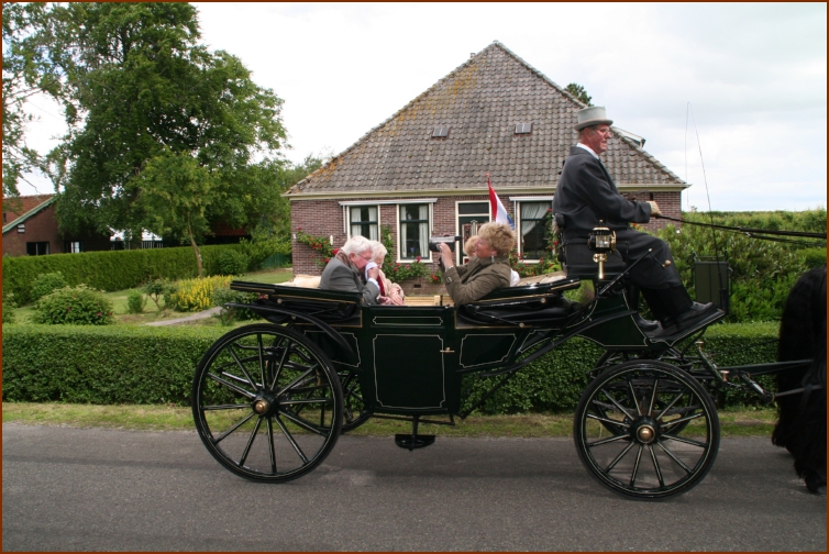 935 Willy & Gerard 116 Met de Koets